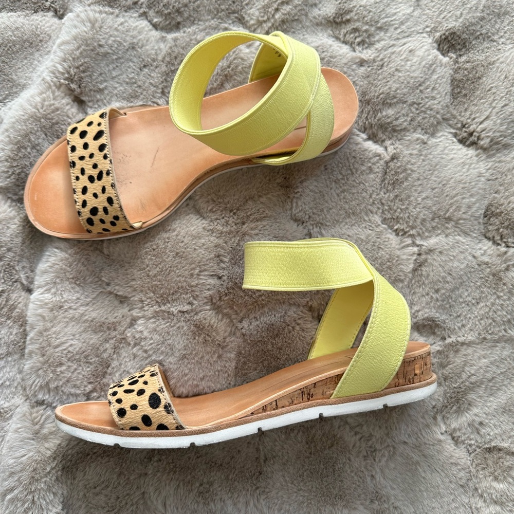Dolce vita sandal, size 8.5, yellow with leopard print, worn